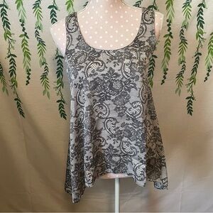 Size S Floral Collective Concepts Tank Top w/ Metal Detail on the edges B2